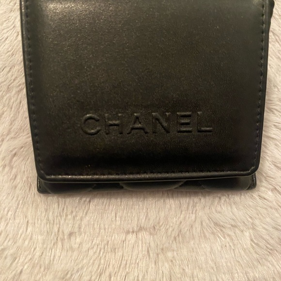 CHANEL folding Sunglass case for folding sunglasses - Picture 2 of 3